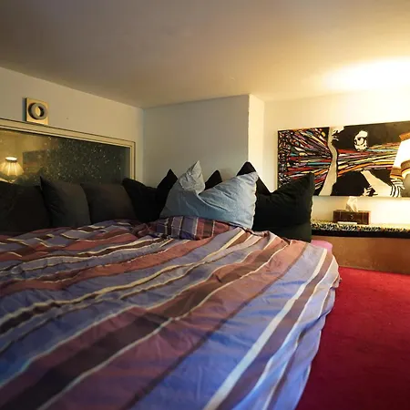 Apartmán Cozy And Quiet Loft With Private Garden In A Lively Neighbourhood Berlín