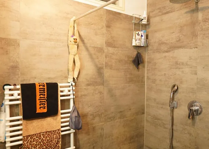 Cozy And Quiet Loft With Private Garden In A Lively Neighbourhood *